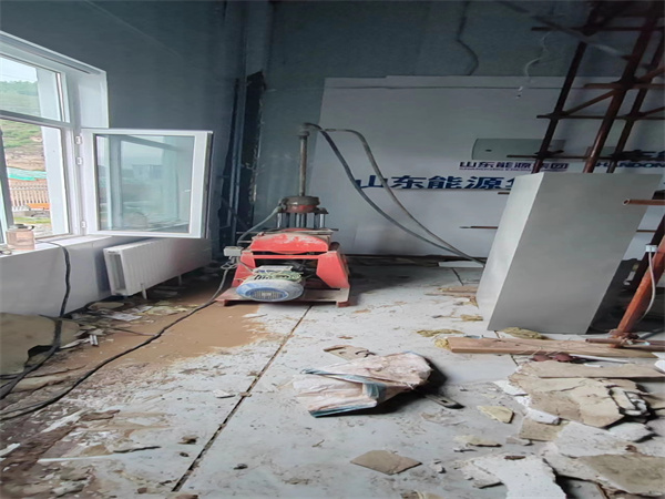 和硕地基基础下沉墙体裂缝加固注浆顶升施工